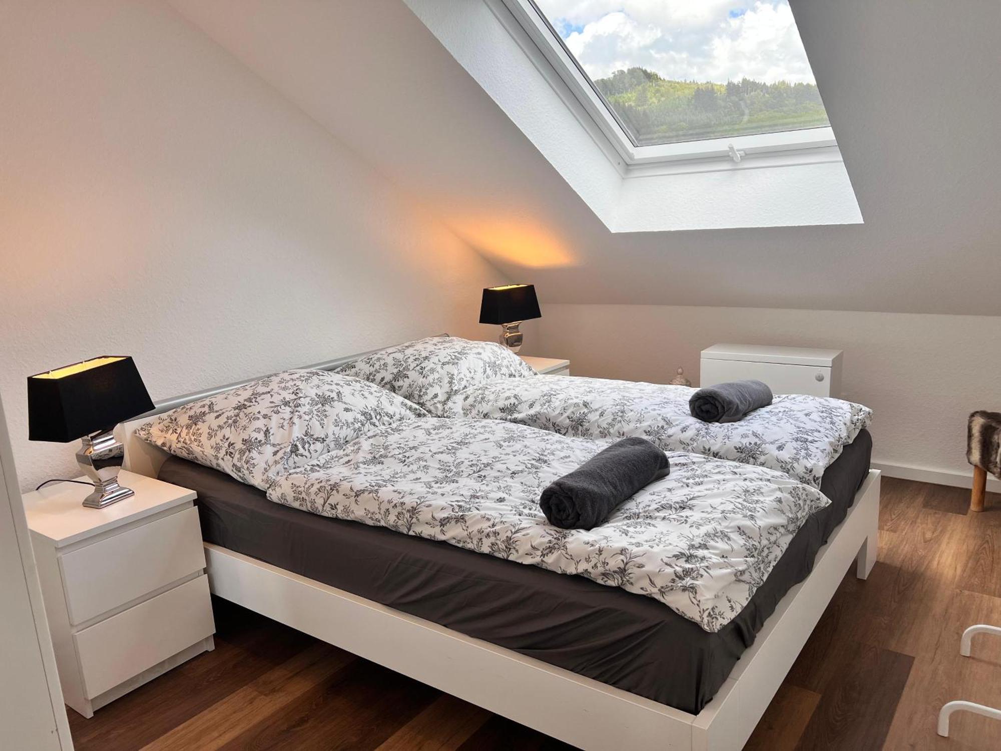 Gemuetliche 3-Zimmer-Wohnung Mit Panoramablick Und Kostenlosem Ueberdachten Parkplatz Винтерберг Экстерьер фото