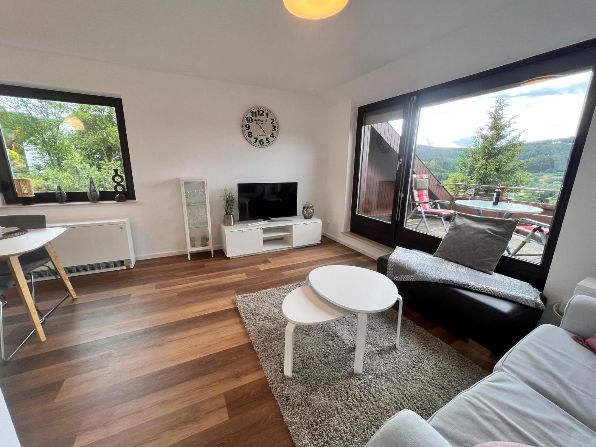 Gemuetliche 3-Zimmer-Wohnung Mit Panoramablick Und Kostenlosem Ueberdachten Parkplatz Винтерберг Экстерьер фото